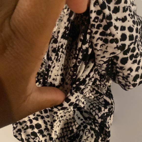 Abstract pattern Conceited Shorts - Picture 2 of 5